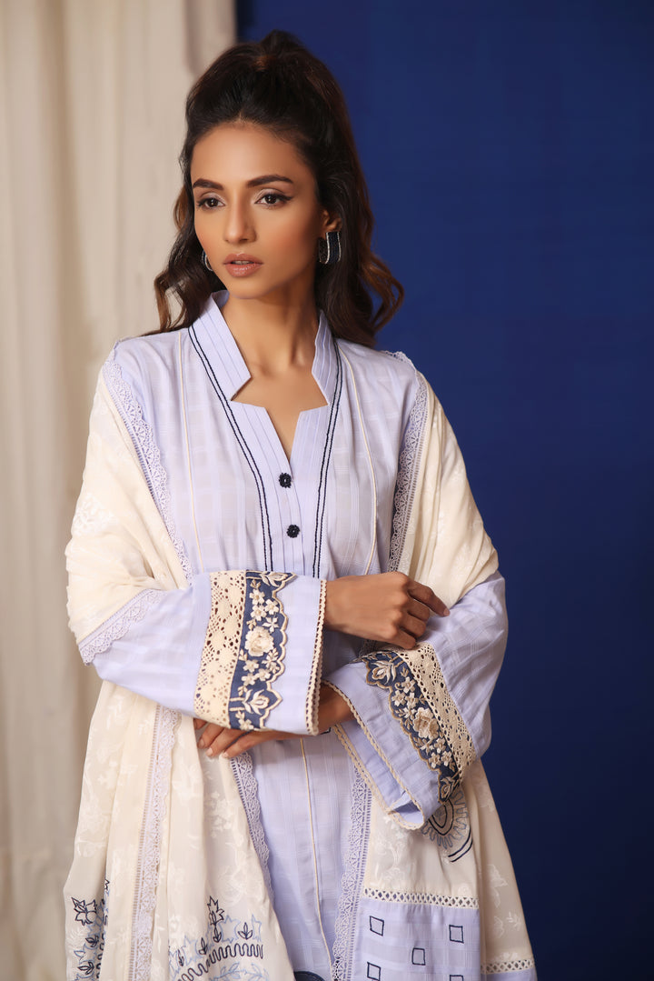  Explore Mona Imran's Naya Collection: The perfect summer fashion with embossed lawn, cotton net, applique work, and resham embroidery.